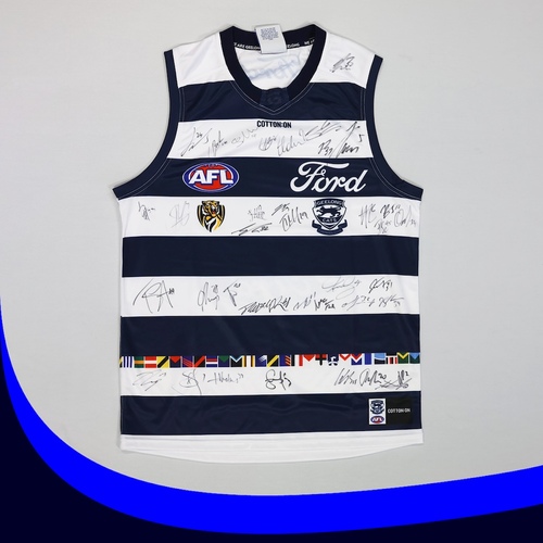 Photo of BANNOCKBURN- 2025 Regional Round Guernsey with Bannockburn logo signed by the...