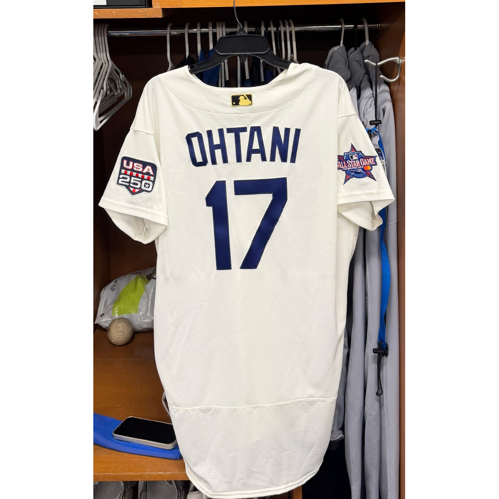 Official MLB Auctions: Authenticated Memorabilia | MLB Auctions