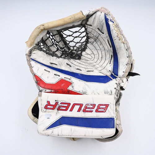 Image of Lundqvist, Henrik<br>Bauer Catcher - Photo-Matched<br>New York Rangers<br>2009-10<br>#30