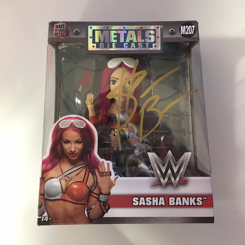 Sasha Banks SIGNED WWE Metals Diecast Figure