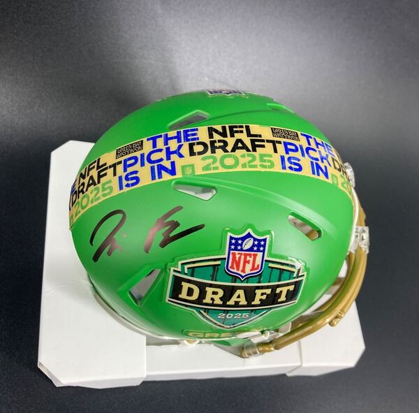 NFL - Vikings Tai Felton Signed NFL Draft Mini Helmet