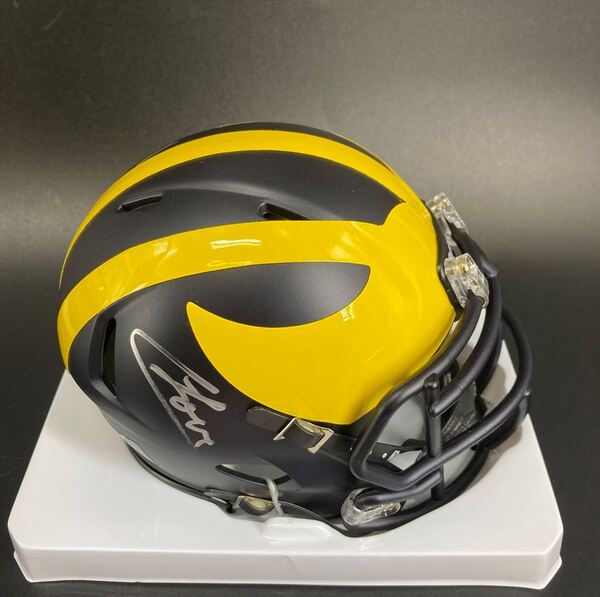 NFL - Michigan Colston Loveland Signed Mini Helmet