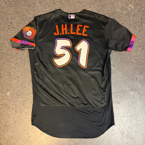 Game-Used or Autographed Jerseys | MLB Auctions