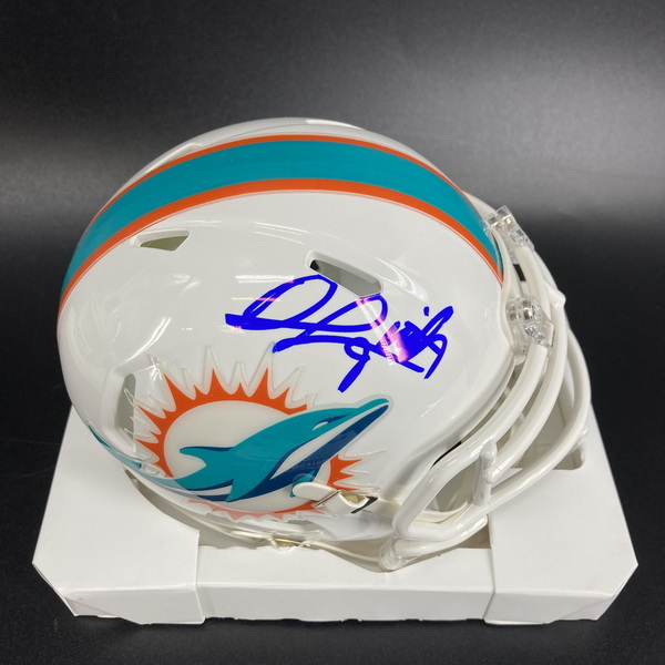 NFL - Dolphins Jonnu Smith Signed Mini Helmet