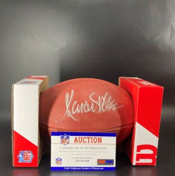NFL - Raiders Marcus Allen Signed Authentic Football