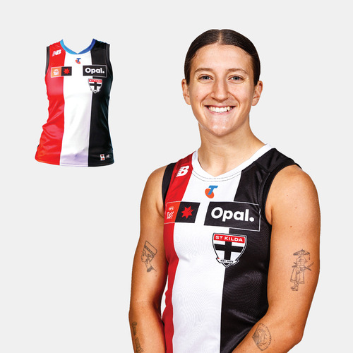 Photo of Tyanna Smith #6 2026 Player Spud's Game Guernsey * Signed