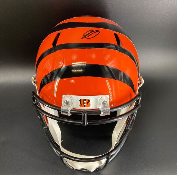 NFL - Bengals Jermaine Burton Signed Replica Speed Helmet
