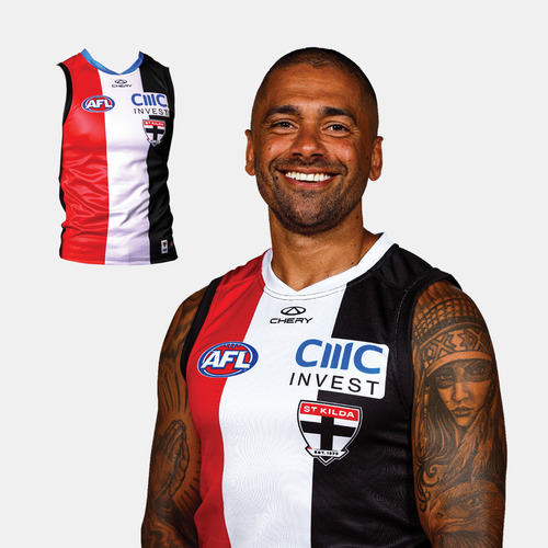 Photo of Bradley Hill #8 - 2026 Player Spud's Game Guernsey * Signed
