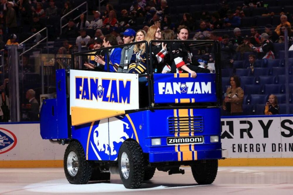 4 100 Level Tickets and 4 Fan Zam Rides