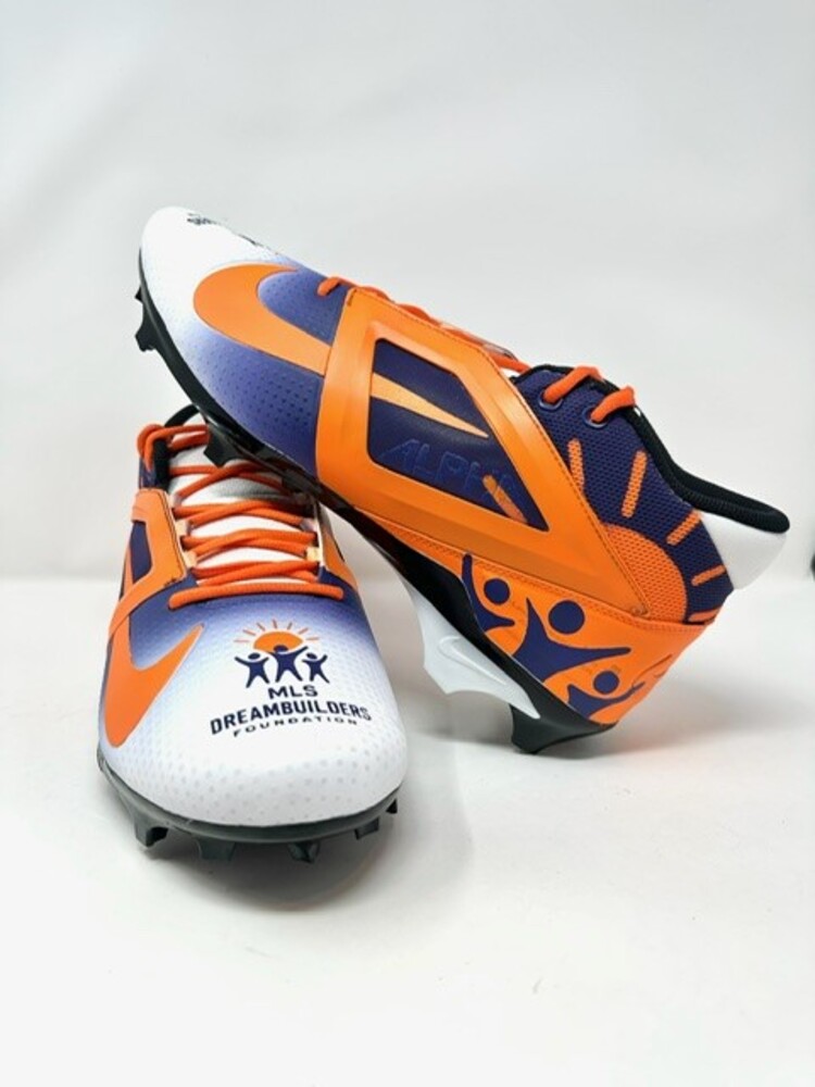 Sneaker – quarter viewrow pages_container mx-auto