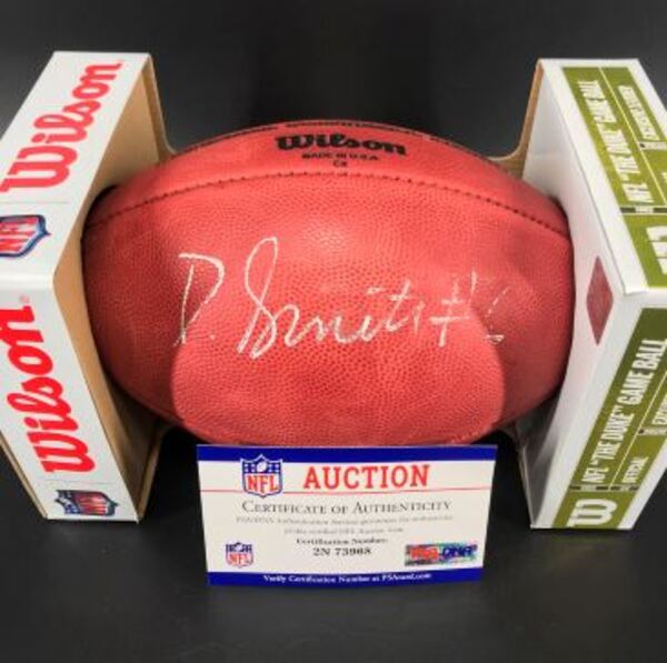 NFL - Eagles DeVonta Smith Signed Authentic Football