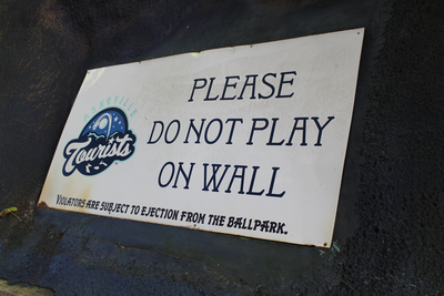 Do Not Play on the Wall Horizontal Sign