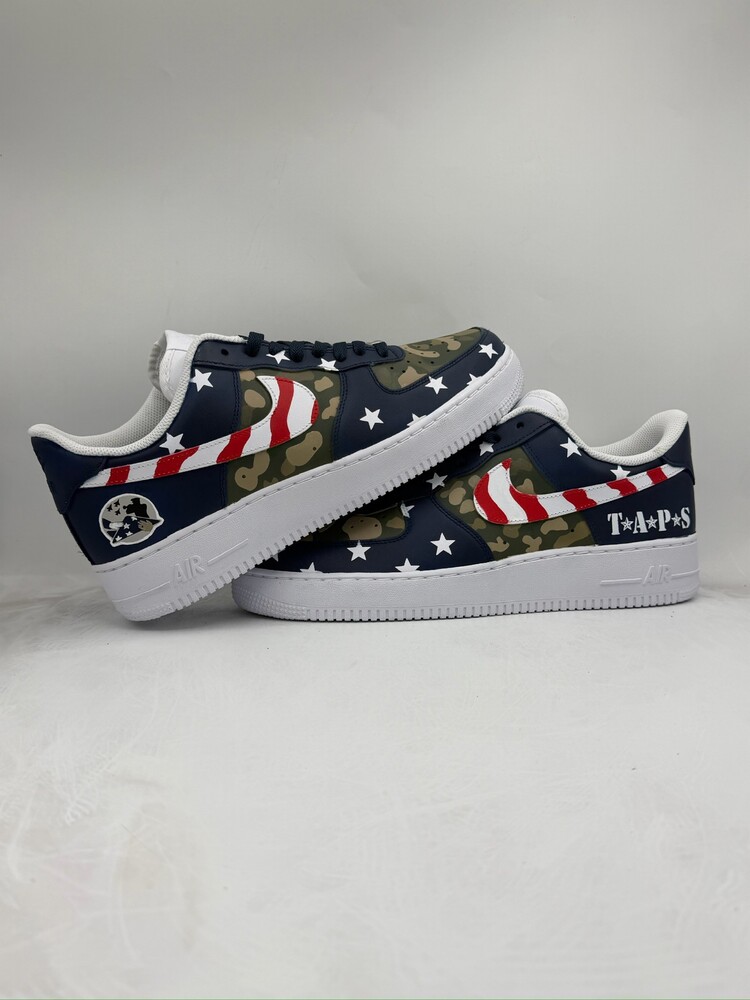 Sneaker – quarter viewrow pages_container mx-auto