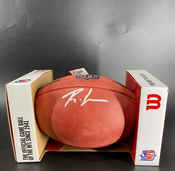 NFL - Bears Roschon Johnson signed authentic football