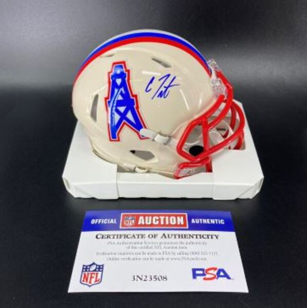 NFL - Titans Carnell Tate Signed Retro Mini Helmet