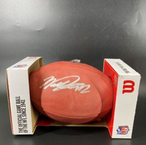 NFL - Titans Will Levis signed authentic football