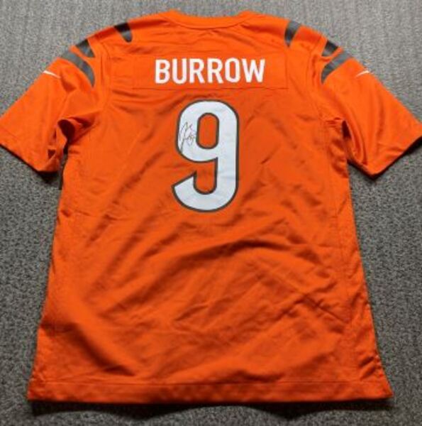 NFL - Bengals Joe Burrow Signed Replica Jersey