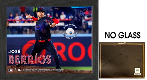 Game-Used or Autographed All auctions | Toronto Blue Jays Auctions