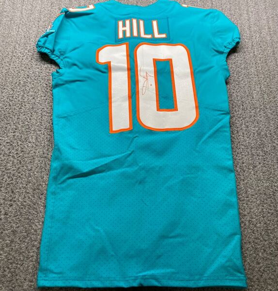 NFL - Dolphins Tyreek Hill Signed Authentic Jersey Size 38
