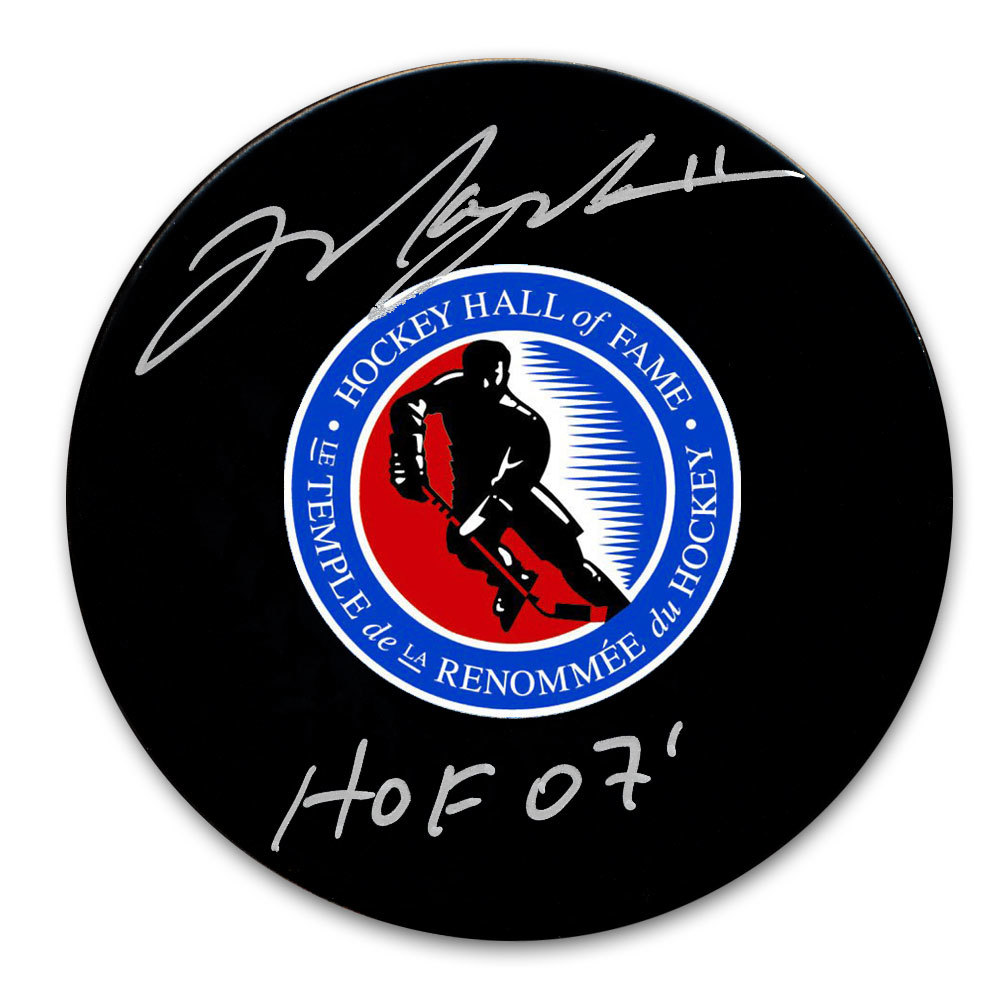 Mark Messier Hockey Hall of Fame HOF Autographed Puck NHL Auctions