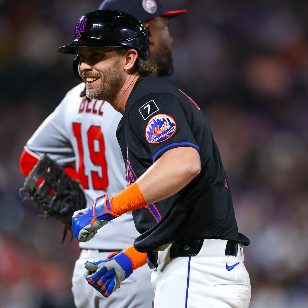 Jeff McNeil ゲーム実使用サイン入りシューズ　MLB Jeff McNeil #1 - Game-Used Batting Helmet - Authenticated to 2