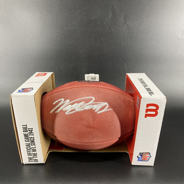 NFL - Titans Will Levis signed authentic football