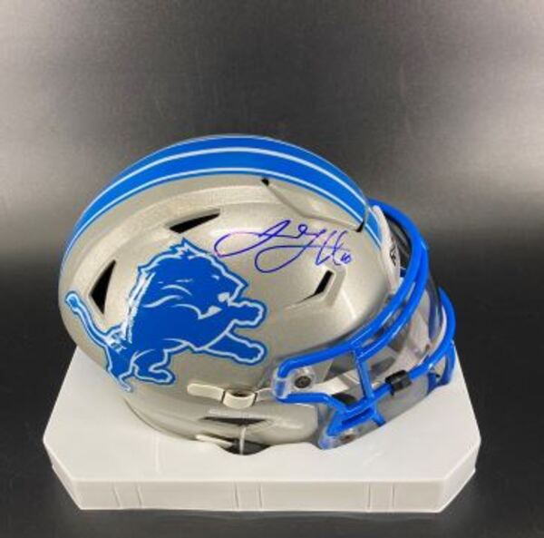 NFL - Lions Jared Goff Signed Mid Size Helmet