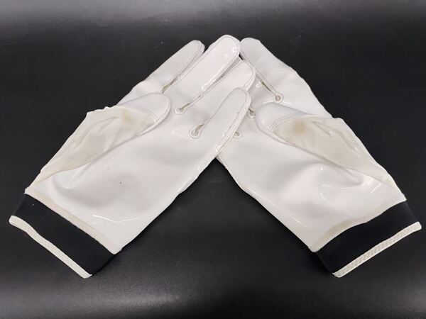 #86 Oronde Gadsden Week 1 Game Used Gloves (LAC vs. AZ)