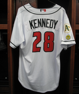 #28 COACH Darryl Kennedy Size tXL Lansing Lugnuts - Home White Jersey