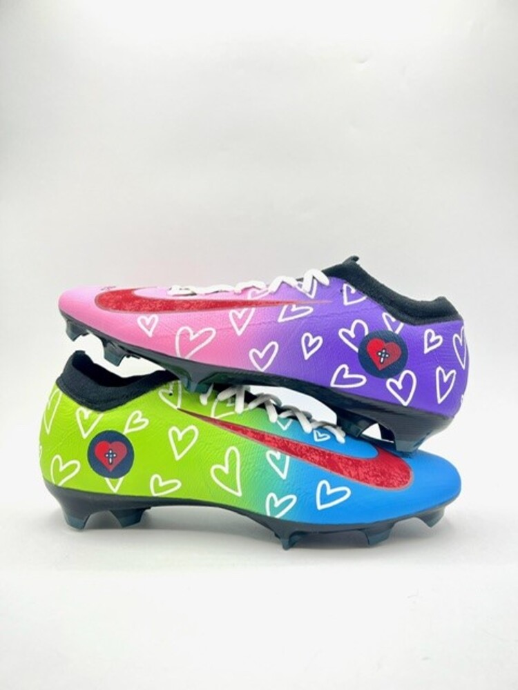 Sneaker – quarter viewrow pages_container mx-auto