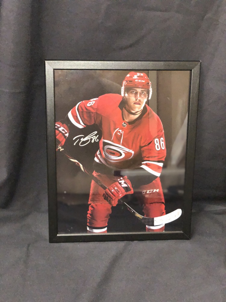 Teuvo Teravainen #86 Autographed, Framed 11x14 Photo