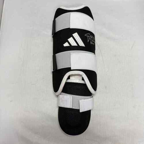 Game-Used or Autographed Yes | MLB Auctions