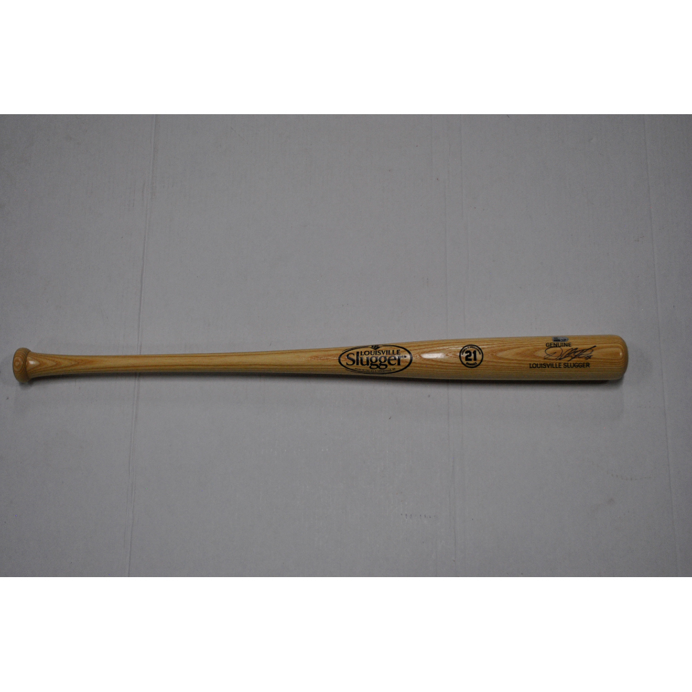 2022 Roberto Clemente Day Auction Autographed Tan Louisville Slugger
