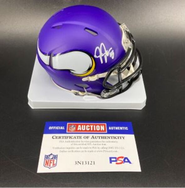 NFL - Vikings Justin Jefferson Signed Mini Helmet