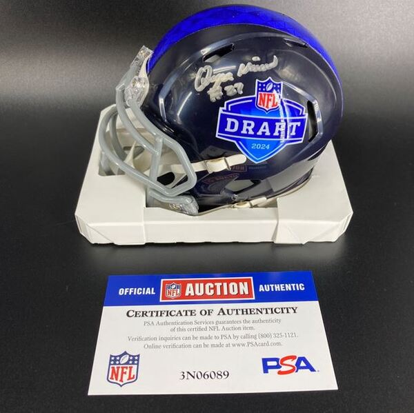 NFL - Eagles Quinyon Mitchell Signed NFL Draft Mini Helmet