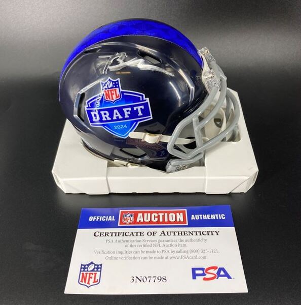 NFL - Cardinals Trey Benson Signed NFL Draft Mini Helmet
