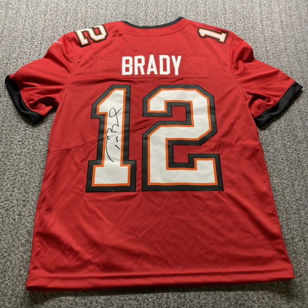 NFL - Buccaneers Tom Brady Signed Replica Jersey Size M