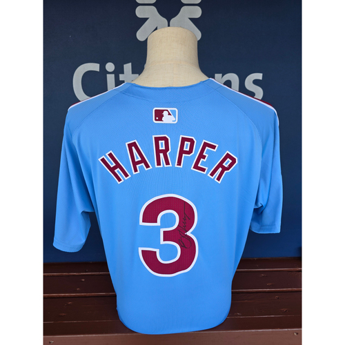 Game-Used or Autographed Publications | MLB Auctions