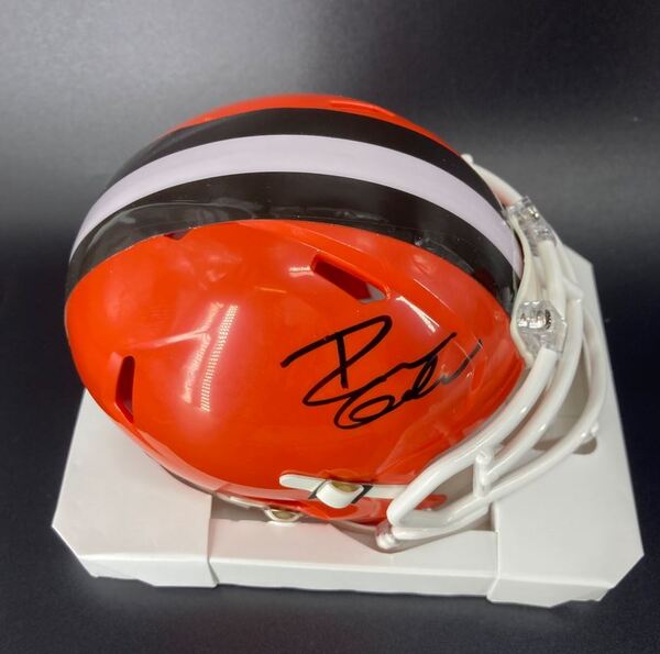 NFL - Browns Dillon Gabriel Signed Mini Helmet