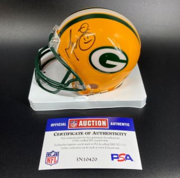 NFL - Packers Martellus Bennett Signed Mini Helmet